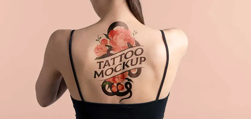 Donna con mock-up tatuaggio sulla schiena – Quali sono gli stili dei tatuaggi