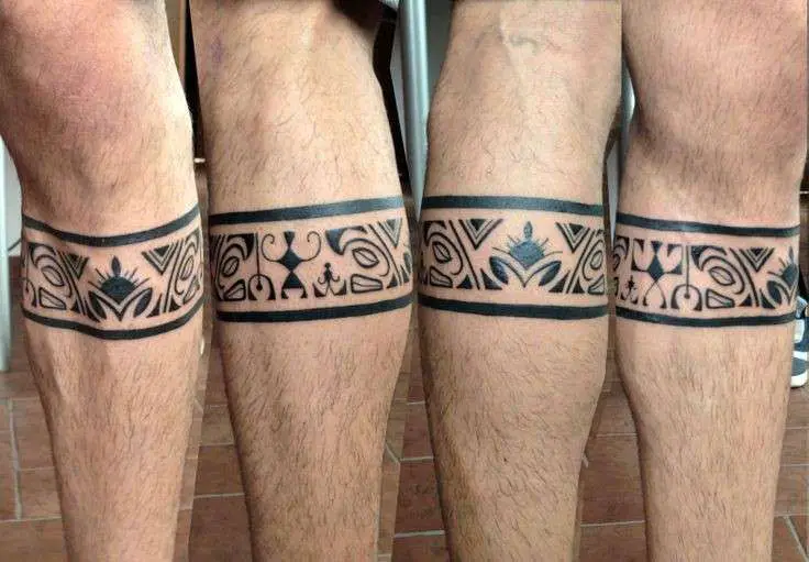 Tatuaggio polpaccio uomo
